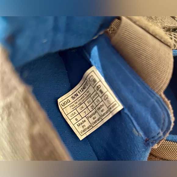 UGG Toddler Rennon Low Top Sneaker in Metal TODDLER SIZE 8 - Picture 6 of 13